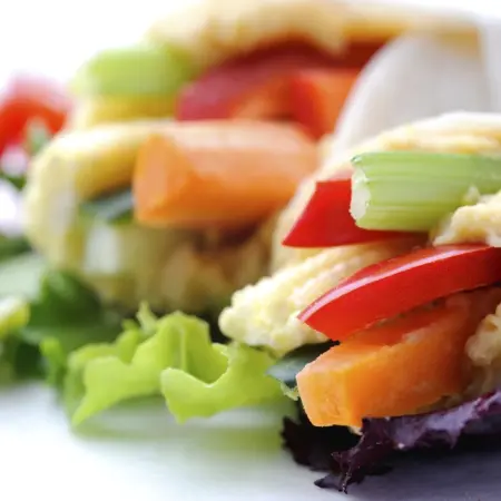 Top 5: Healthy Snacks with Hummus