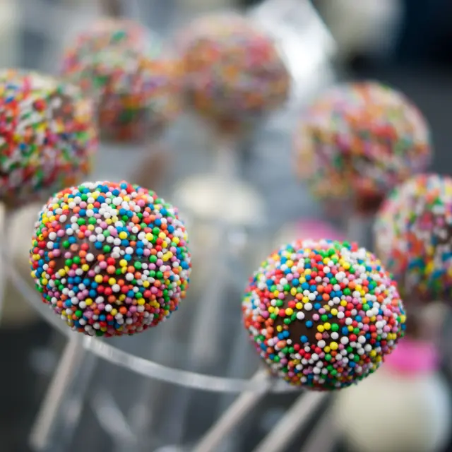 Treat your teacher with some delicious cake pops