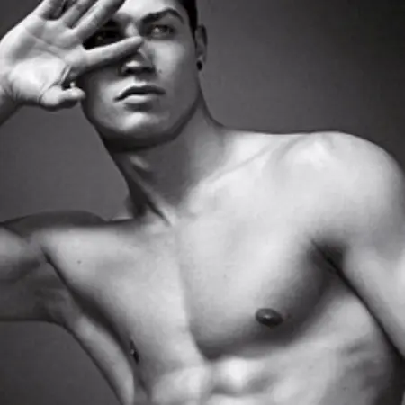 Top 5 Attractive Footballers Who Take Care of Themselves