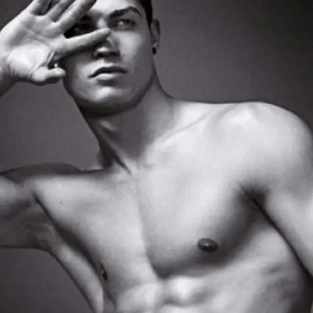 Top 5 Attractive Footballers Who Take Care of Themselves