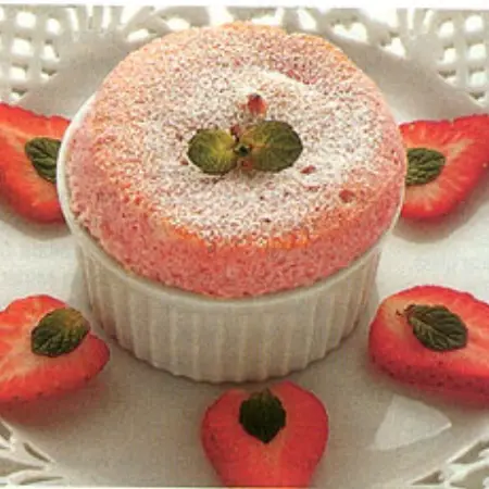 Low Calorie: Light Strawberry Soufflé