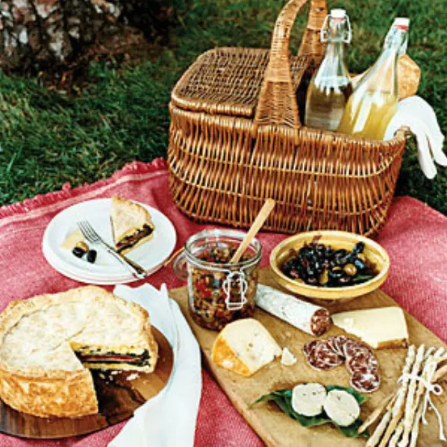 Planning a Romantic Picnic