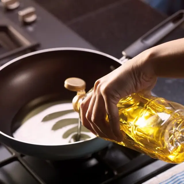 Ways to Properly Dispose of Cooking Oil