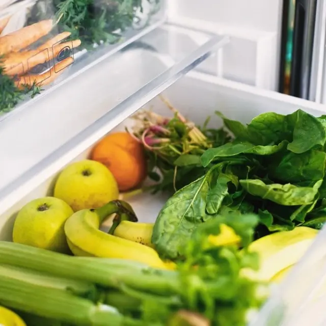 How to Better Preserve Herbs and Vegetables in the Refrigerator