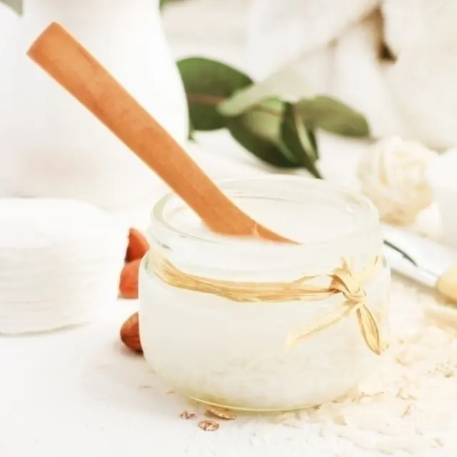 Oat and Rice Mask to Brighten the Face