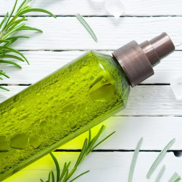 Rosemary infusion to refresh hair