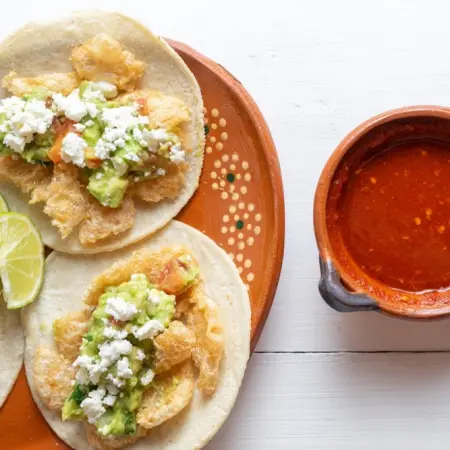 Um taco que parece almoço
