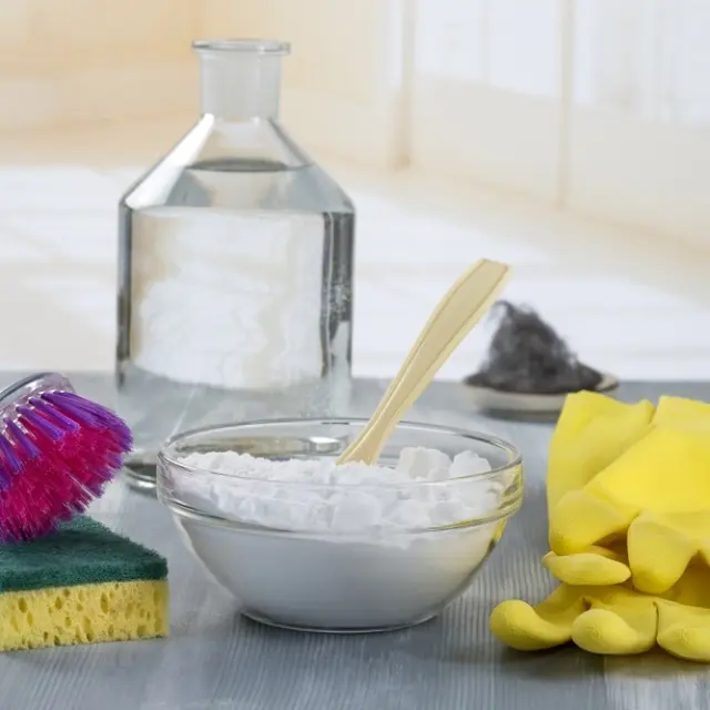 How to use baking soda to clean the kitchen