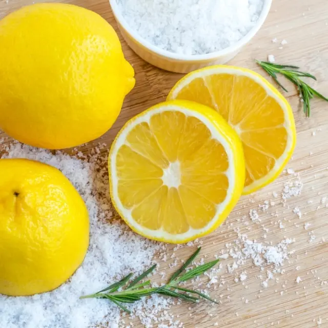 How to use lemon juice for cleaning?