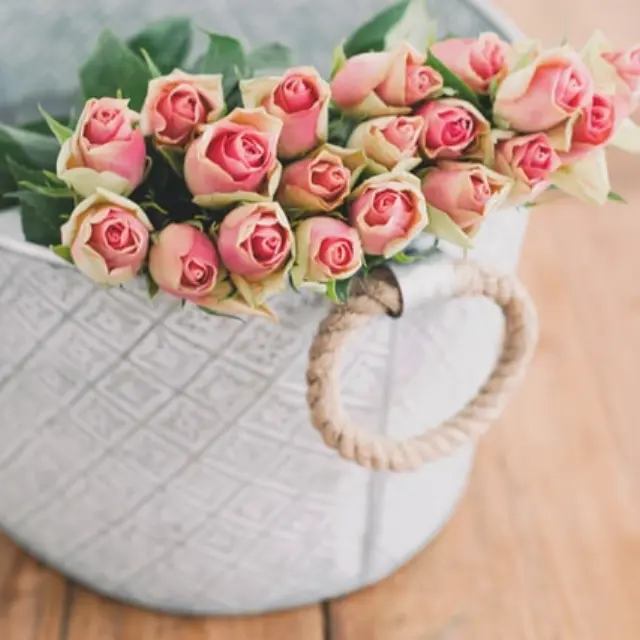 Homemade ingredients to make flowers last longer