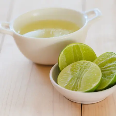 5 ways to use lemon juice to remove stains from clothes