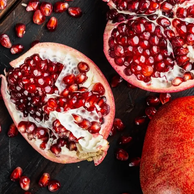 6 Amazing Benefits of Pomegranate Peel