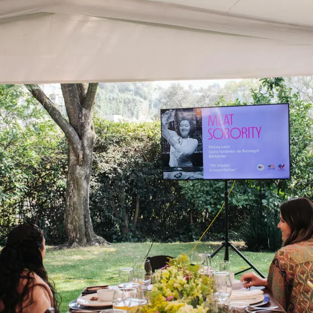 Meat Sorority or how to create community among women through food