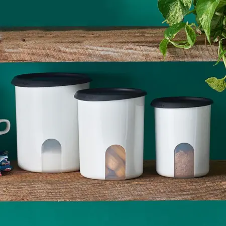 Three tips for storing food in plastic containers.