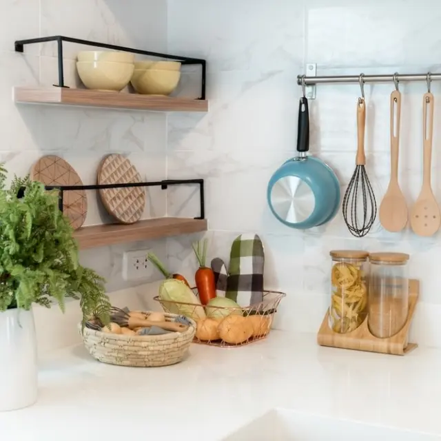 3 practical ways to store pans and pots