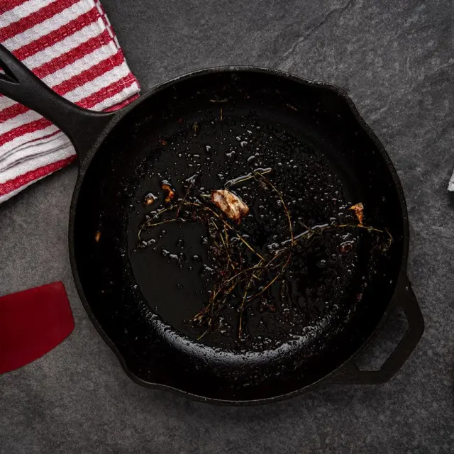 How to clean cast iron skillets properly