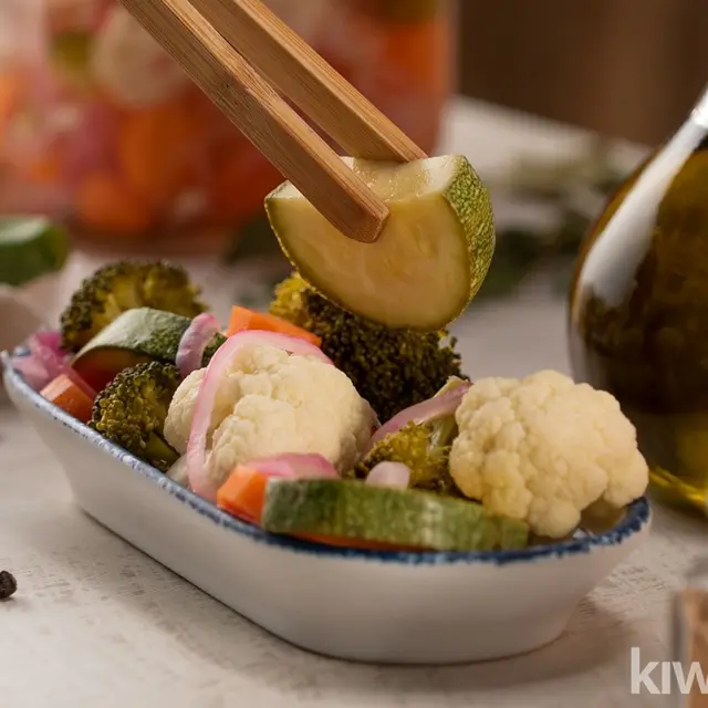How to prepare pickled vegetables step by step?