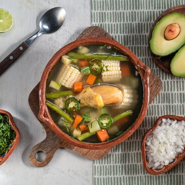 8 dicas infalíveis para fazer um caldo de galinha com o sabor da vovó