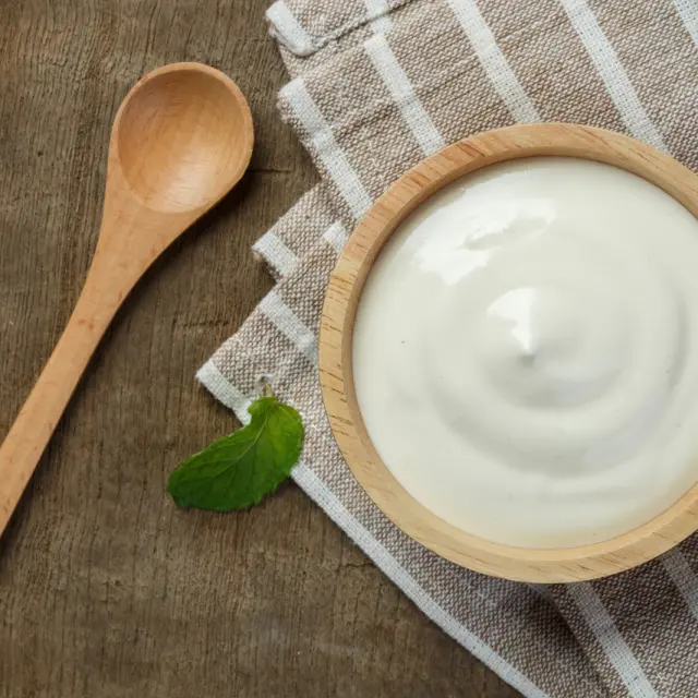 Parsley and Yogurt Mask for Hydrating Skin