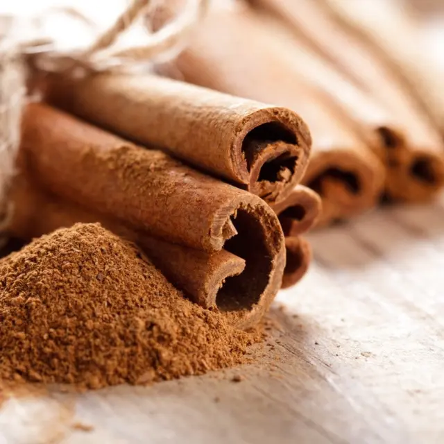 3 Cinnamon Masks for Silky Hair