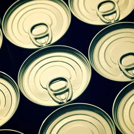 Is it necessary to wash soda cans?