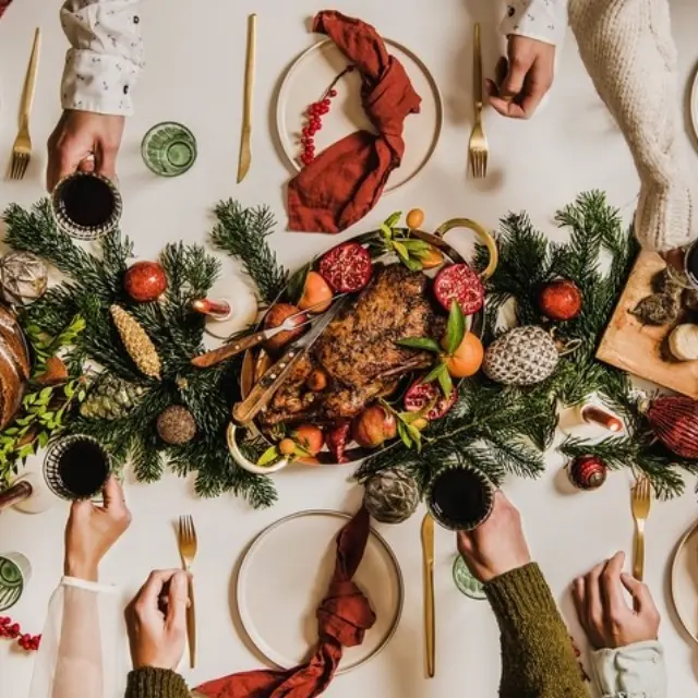 Why is it important to eat with family during Christmas and New Year's?