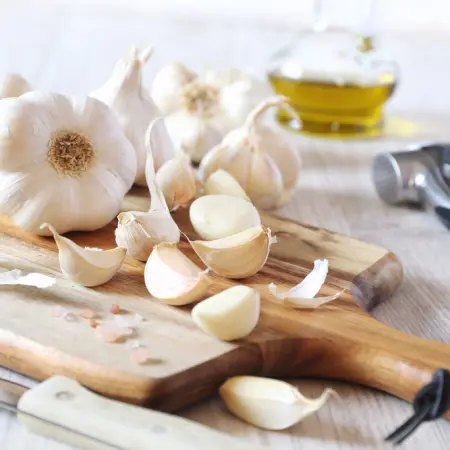 Tips to remove garlic smell from hands