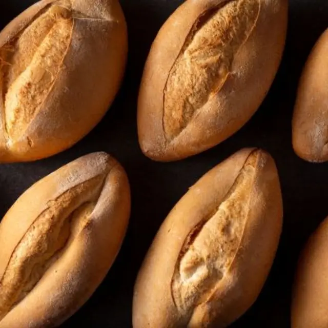 How many calories does a bolillo have?