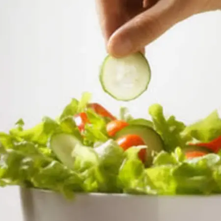 Ten reasons to include salads in your daily menu