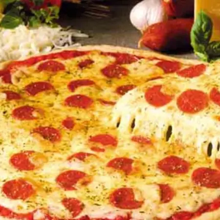 Video to Learn How to Make Pizza Easily