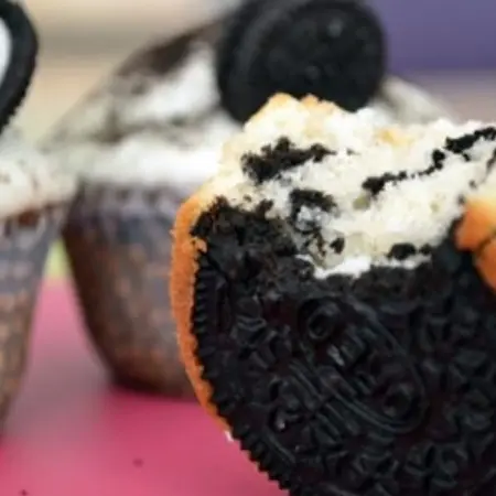 How to prepare Oreo cupcakes? (video)