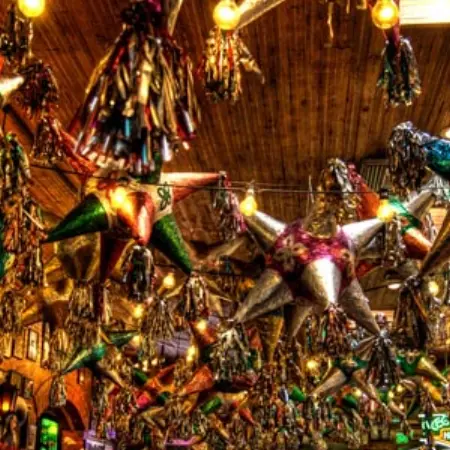 Organize the best Christmas posada