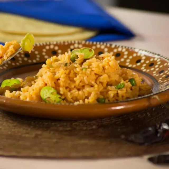 Vídeo de Arroz Picante com Favas