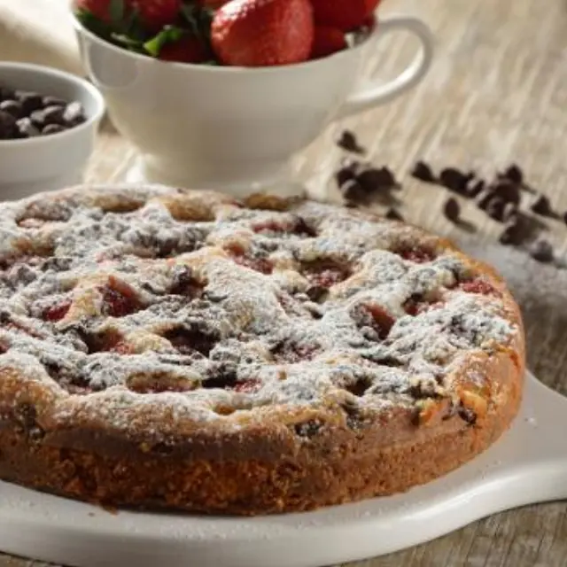 Vídeo de Bolo de Morango com Gotas de Chocolate