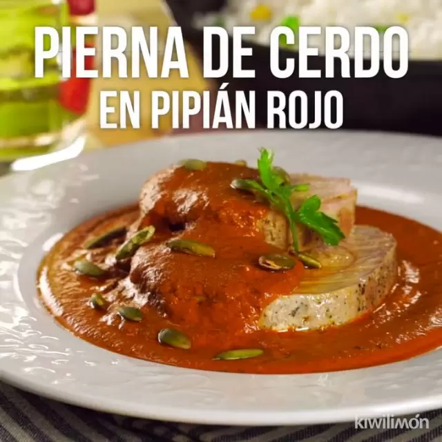 Pierna de Cerdo en Pipían Rojo