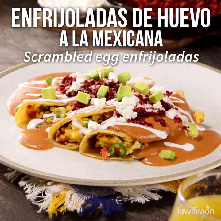 Enfrijoladas Cremosas Rellenas de Huevo a la Mexicana
