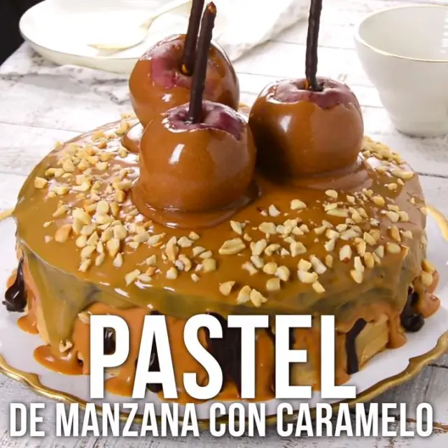Vídeo de Bolo de Maçã com Caramelo
