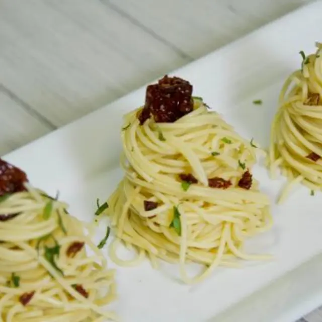 Video of Spaghetti with Dehydrated Tomato