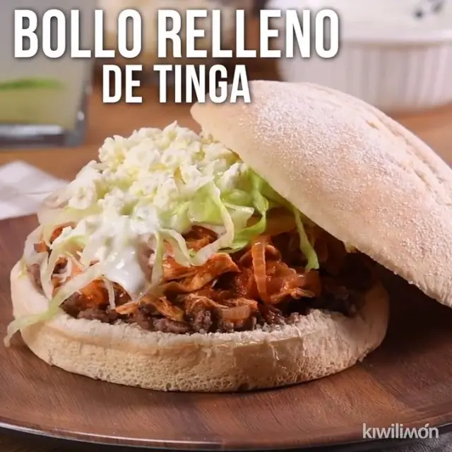 Video of Stuffed Bun of Tinga