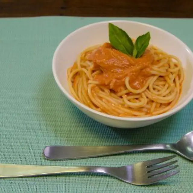 Video of How to Make a Creamy Tomato Sauce