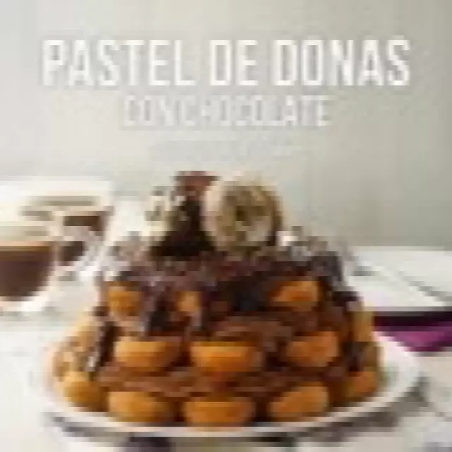 Pastel de Donas de Chocolate