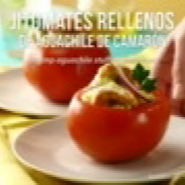 Jitomates Rellenos de Aguachile de Camarón