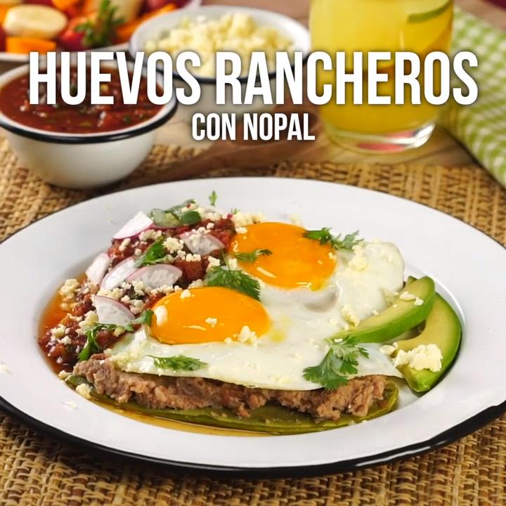 Huevos Rancheros con Nopal - Desayunos