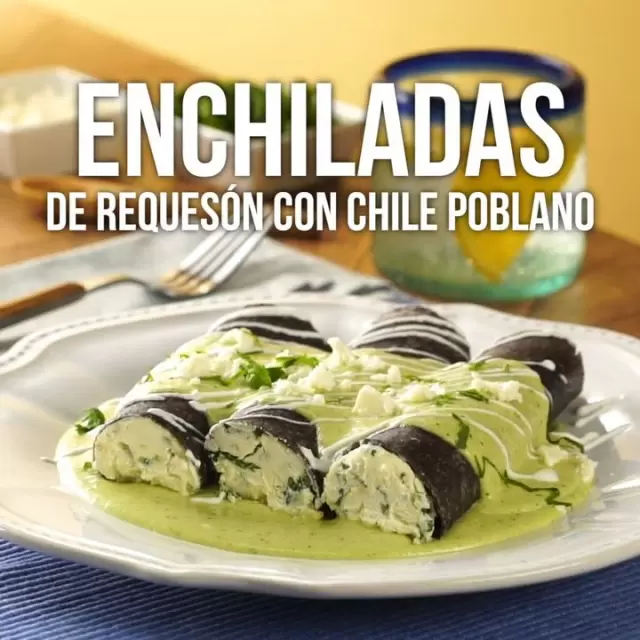 Enchiladas de Requesón con Chile Poblano