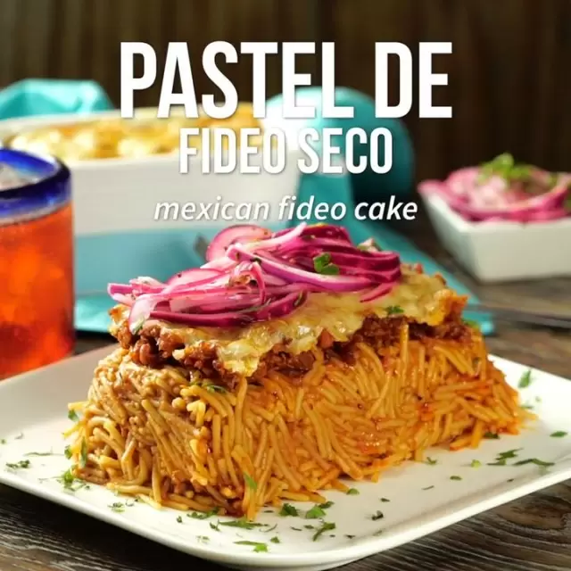 Fideo Seco Cake