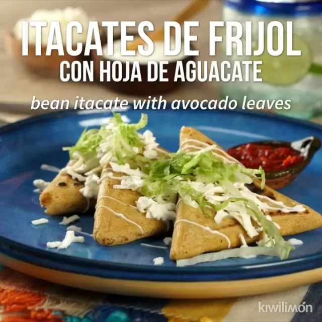 Itacates de Frijol con Hoja de Aguacate