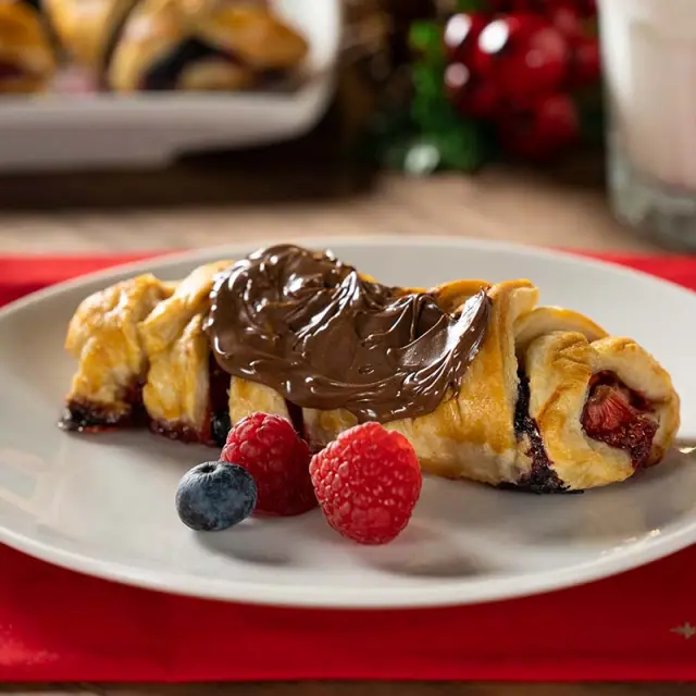 Trança de Massa Folhada com Frutas e Nutella