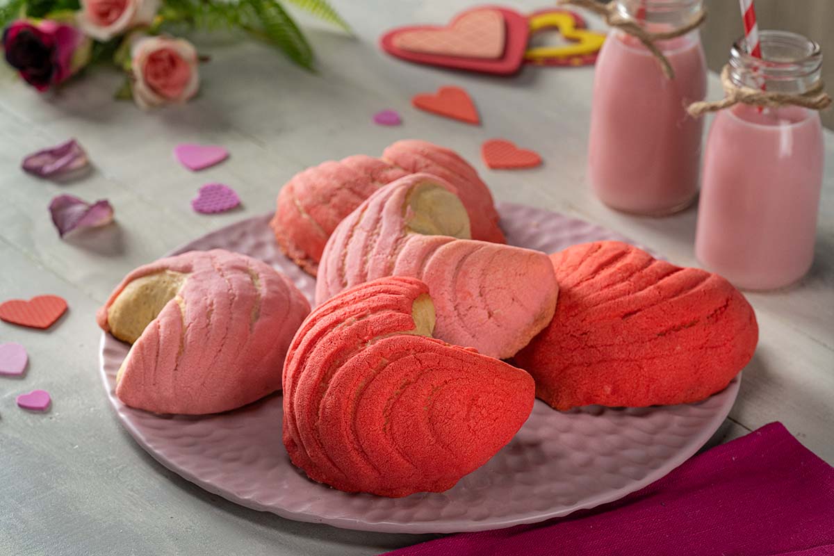 How To Make Heart Shaped Conchas