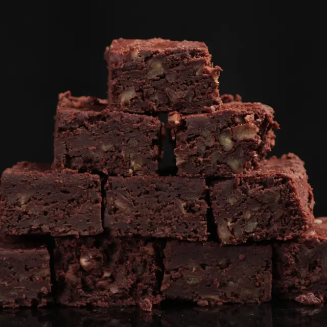 Elegant Bourbon and Pecan Brownies