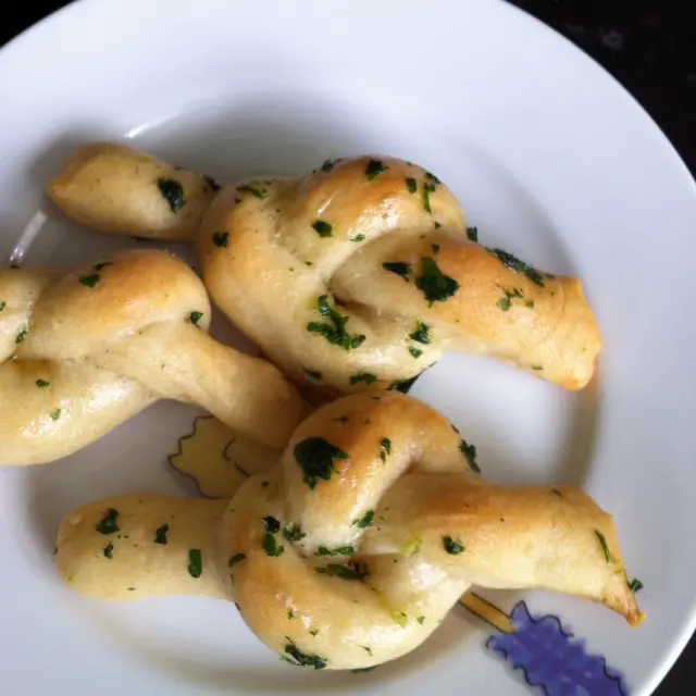 Garlic Bread Knots